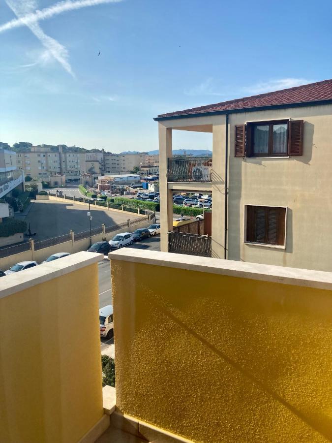 Appartamento Tizzy La Maddalena  Luaran gambar
